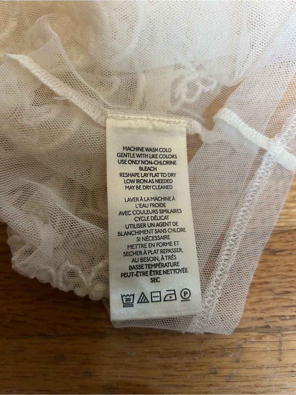 Anthropologie sheet embroidered tshirt - Picture 7 of 8